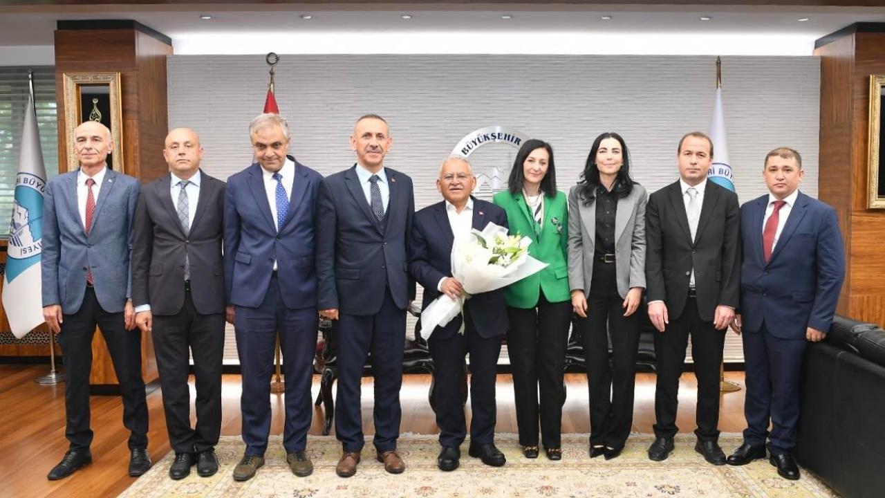 BAŞKAN BÜYÜKKILIÇ’A “ÇEVRE HAFTASI” ZİYARETİ