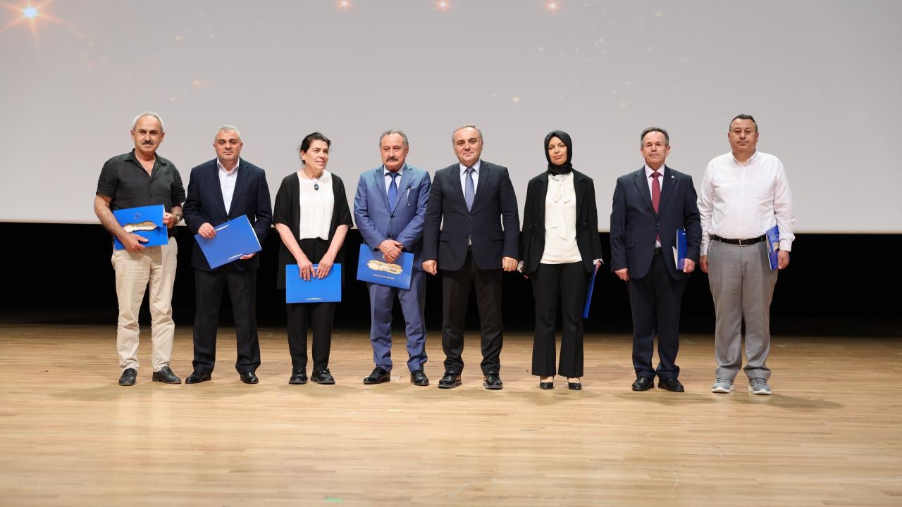ERÜ'DE '2025 BAŞARI ÖDÜL TÖRENİ' DÜZENLENDİ