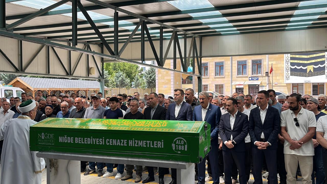 İŞÇİ SON YOLCULUĞUNA UĞURLANDI