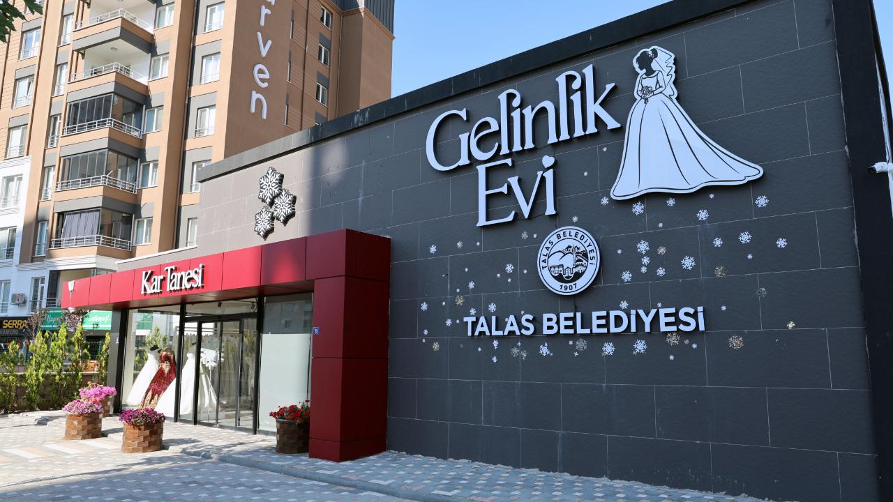 KAR TANESİ GELİNLİK EVİ YENİ SEZONA HAZIR