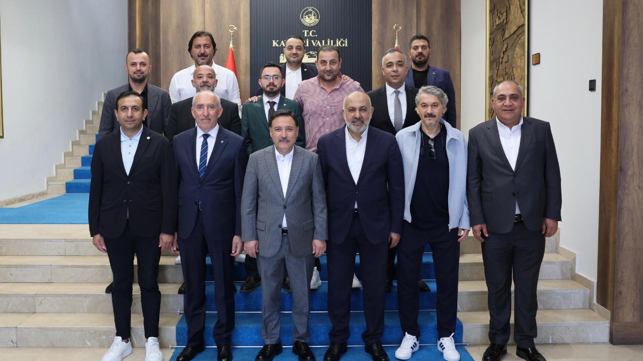 KAYSERİSPOR YÖNETİMİ, VALİ ÇİÇEK İLE BİR ARAYA GELDİ