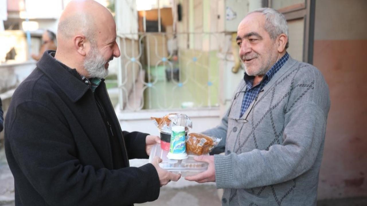 KOCASİNAN’DA GÖNÜLLER KAZANILIYOR