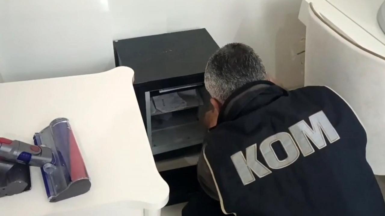 KONYA POLİSİNDEN KAÇAKÇILIK OPERASYONU: 15 GÖZALTI