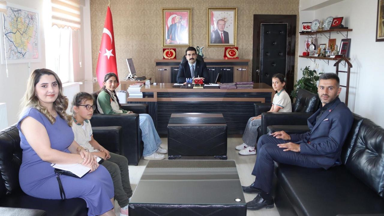ÖĞRENCİLER ÖDÜLLENDİRİLDİ