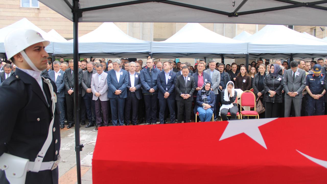 ŞENOL ESMER, MEMLEKETİNE UĞURLANDI