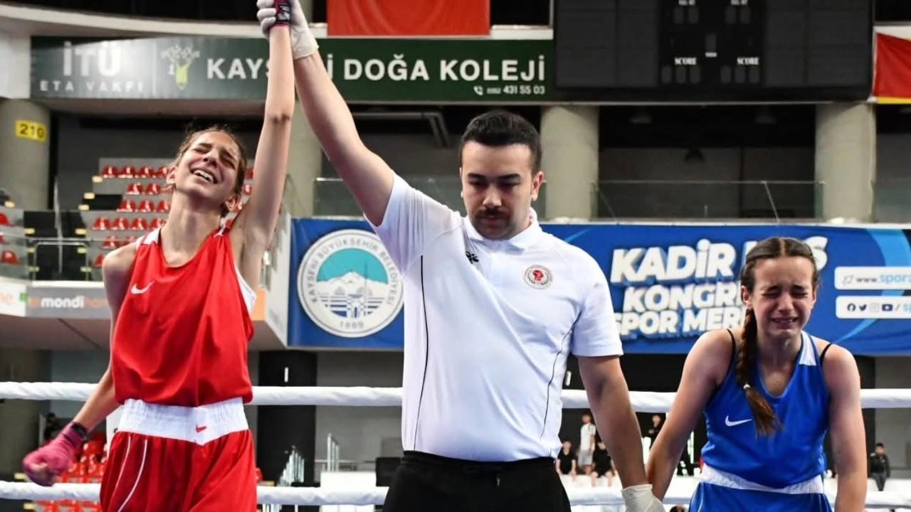 YAĞMUR YILMAZ, TÜRKİYE ŞAMPİYONU OLDU