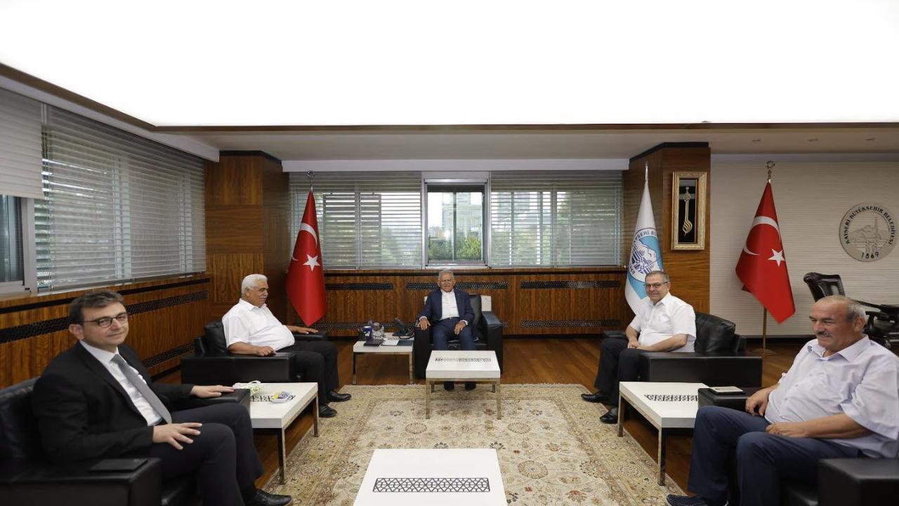 BAŞKAN BÜYÜKKILIÇ’A ODA VE DERNEK ZİYARETLERİ