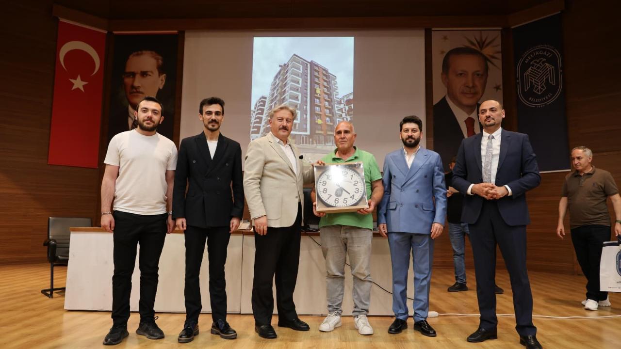 BATTALGAZİ’DEKİ HAK SAHİPLERİ YENİ EVLERİNE KAVUŞTU