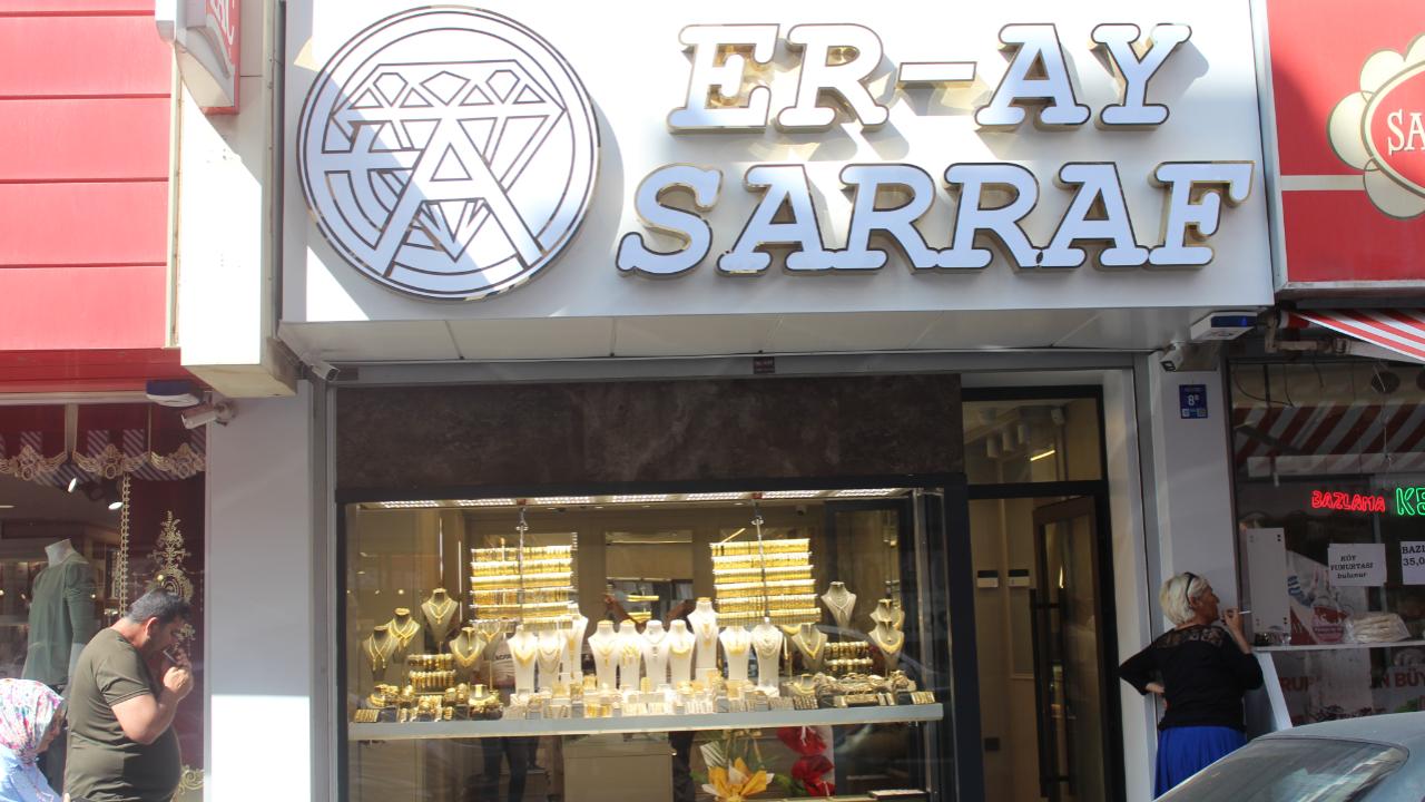 ER-AY SARRAF HİZMETE AÇILDI