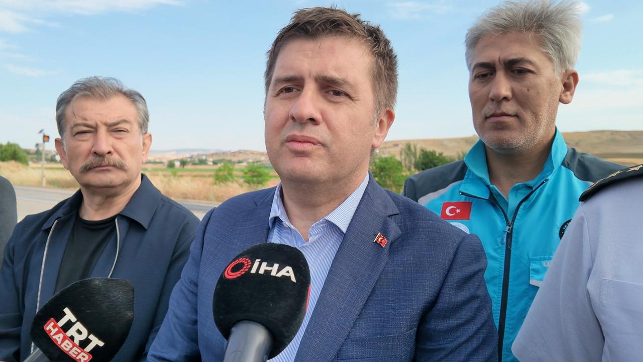 KIRIKKALE'DE YOLCU OTOBÜSÜ DEVRİLDİ: 3'Ü AĞIR 41 YARALI