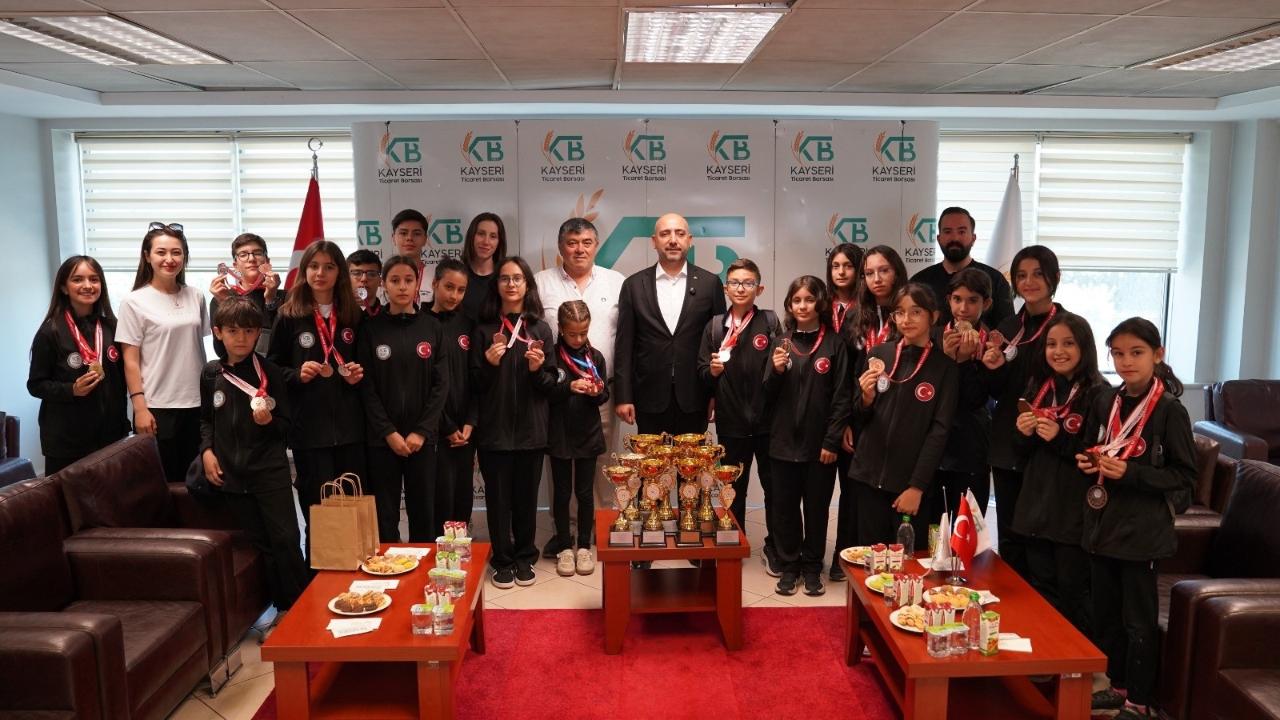 KTB ERVA SPOR OKULU SPORCULARINDAN BAĞLAMIŞ'A ZİYARET
