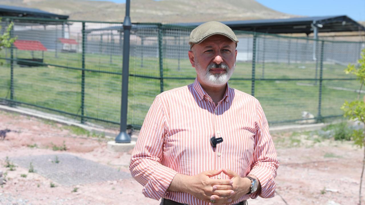 "KÜÇÜK DOSTLARIMIZA DOĞAL YAŞAMLA BİRLİKTE BEŞ YILDIZLI KONFOR SUNUYORUZ"
