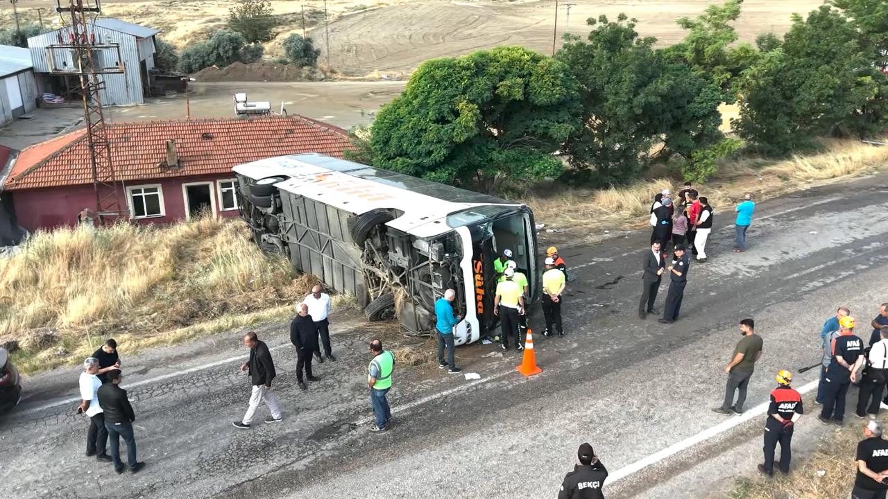 OTOBÜS KAZASINDA ACI HABER