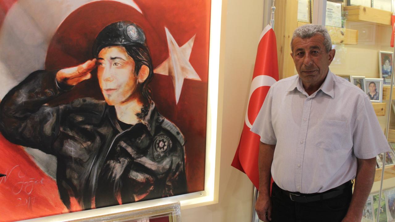"15 TEMMUZ, TÜRKİYE CUMHURİYETİ'NİN AYAKLARINDAKİ PRANGAYI KIRIP ATTIĞI GÜNÜN ADIDIR"