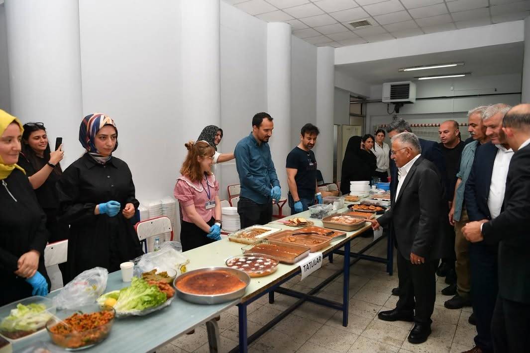 BÜYÜKKILIÇ’TAN BAHAR COŞKUSUNA YAKIN İLGİ