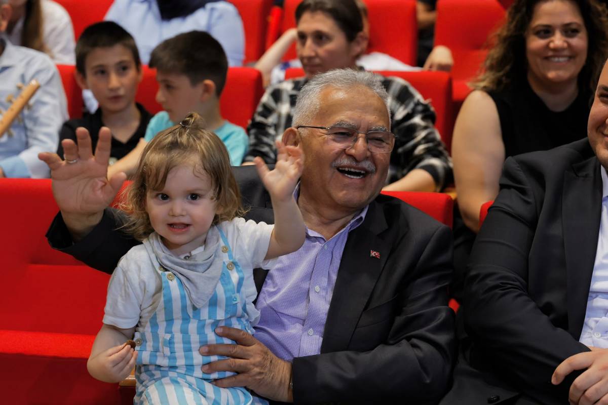 BÜYÜKKILIÇ, MİNİK SANATÇILARLA BULUŞTU