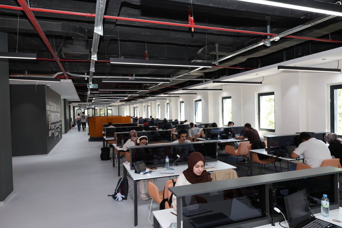 ERÜ’NÜN YENİLENEN KADİR HAS MERKEZ KÜTÜPHANESİ HİZMETE AÇILDI