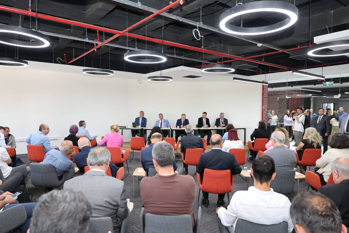 ERÜ’NÜN YENİLENEN KADİR HAS MERKEZ KÜTÜPHANESİ HİZMETE AÇILDI