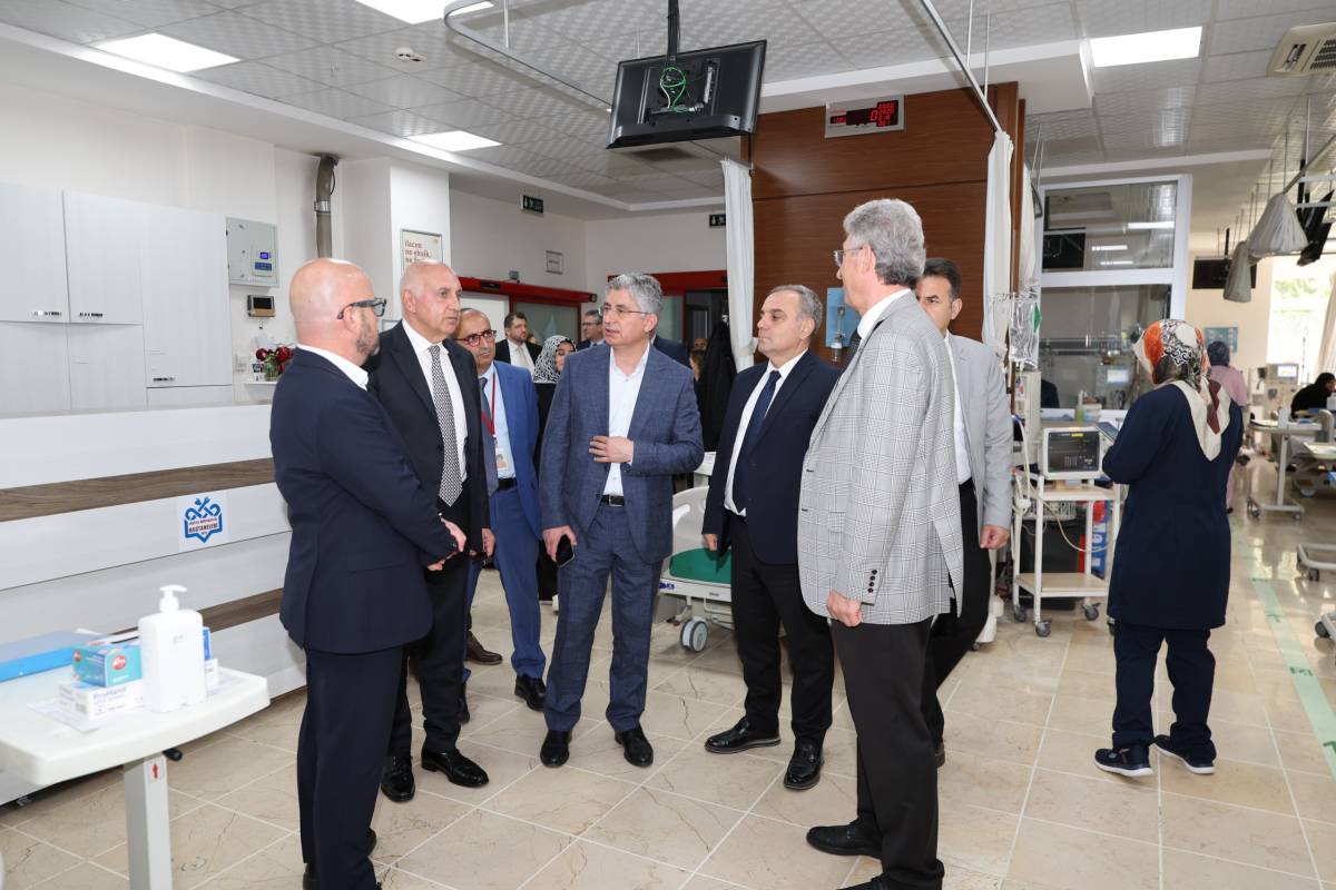 HAYIRSEVER İŞ İNSANI ASIM KİBAR, ERÜ’DE ANILDI
