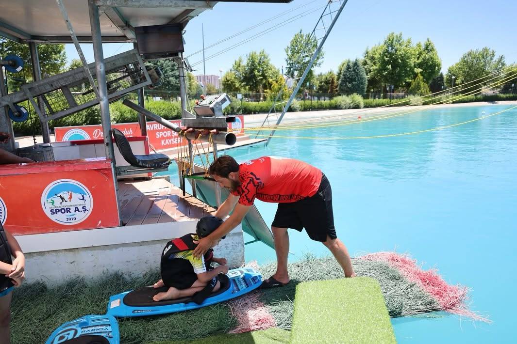 YAZ SPOR OKULLARI KAPILARINI AÇTI