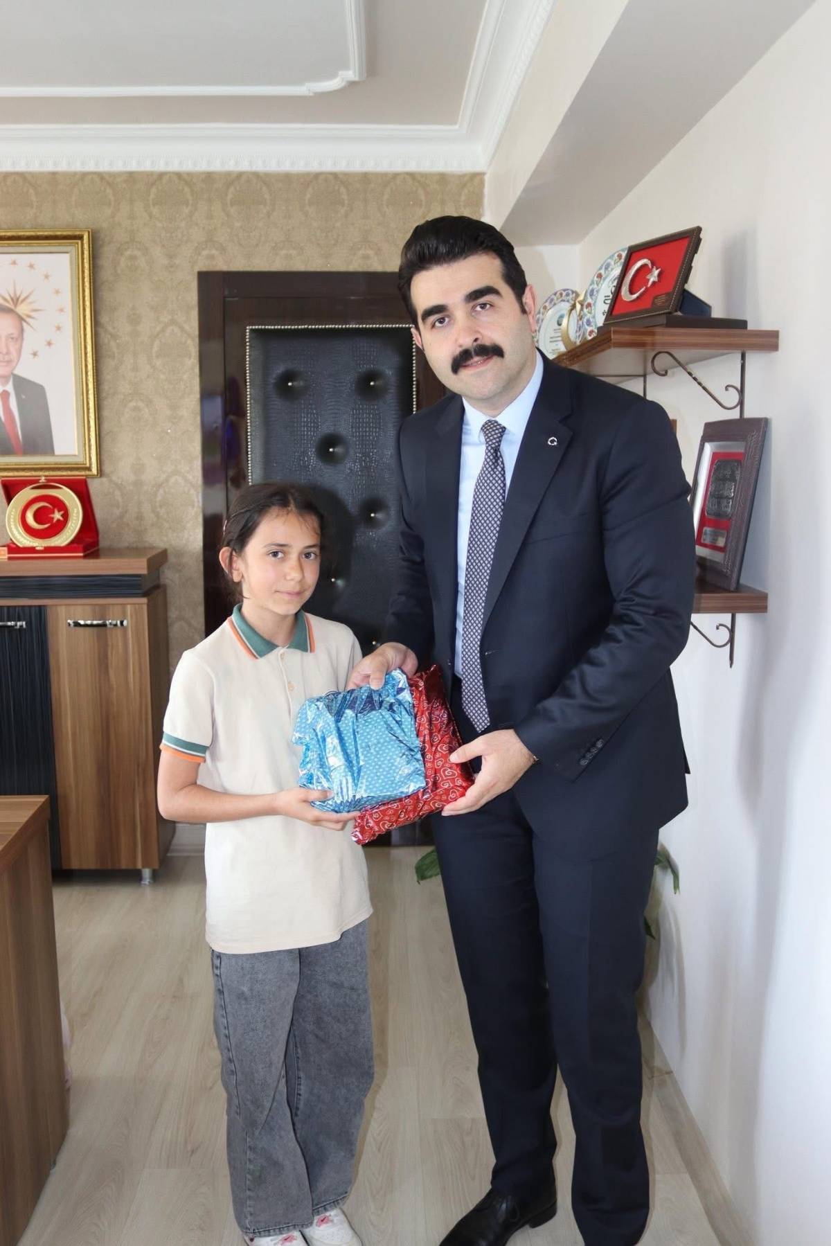 ÖĞRENCİLER ÖDÜLLENDİRİLDİ