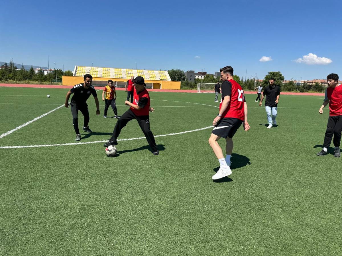 ERCİYES ÜNİVERSİTESİ’NDE DOSTLUK TURNUVASI