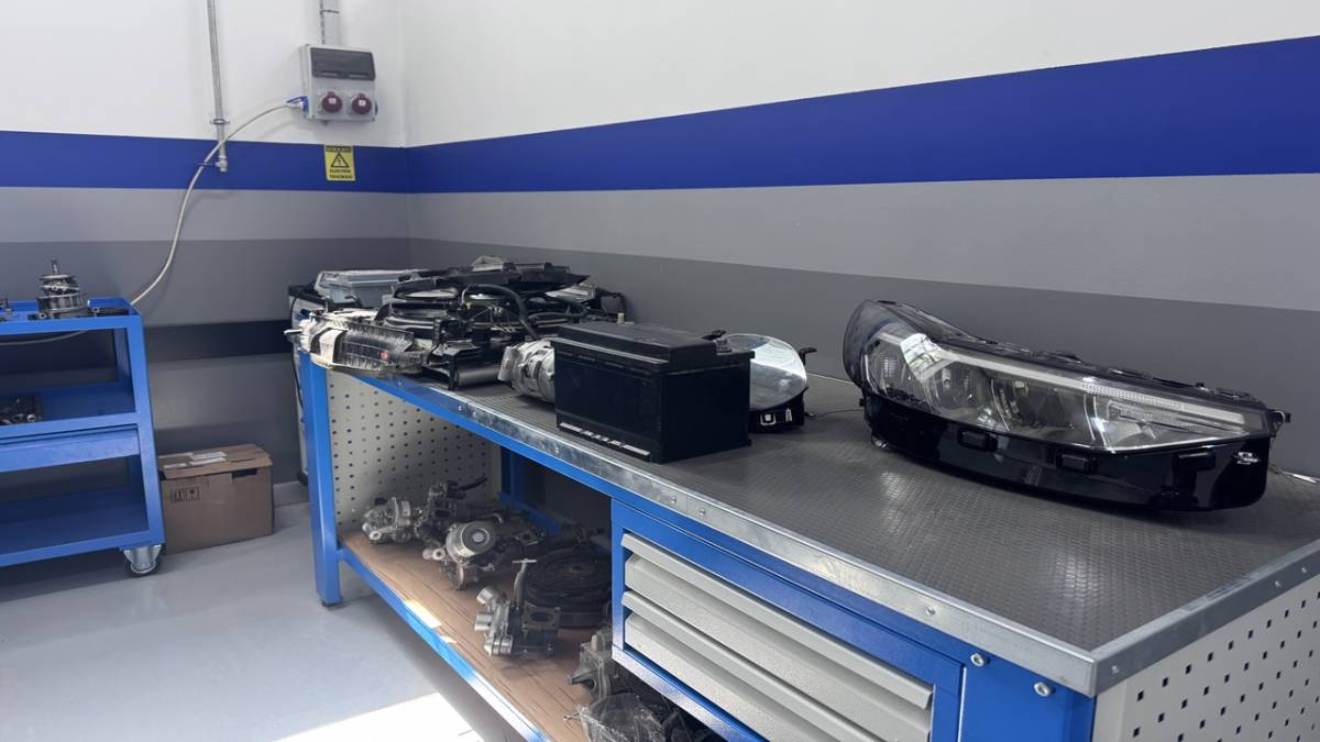 MESLEK LİSESİNE 'OTOMOTİV EĞİTİM LABORATUVARI'