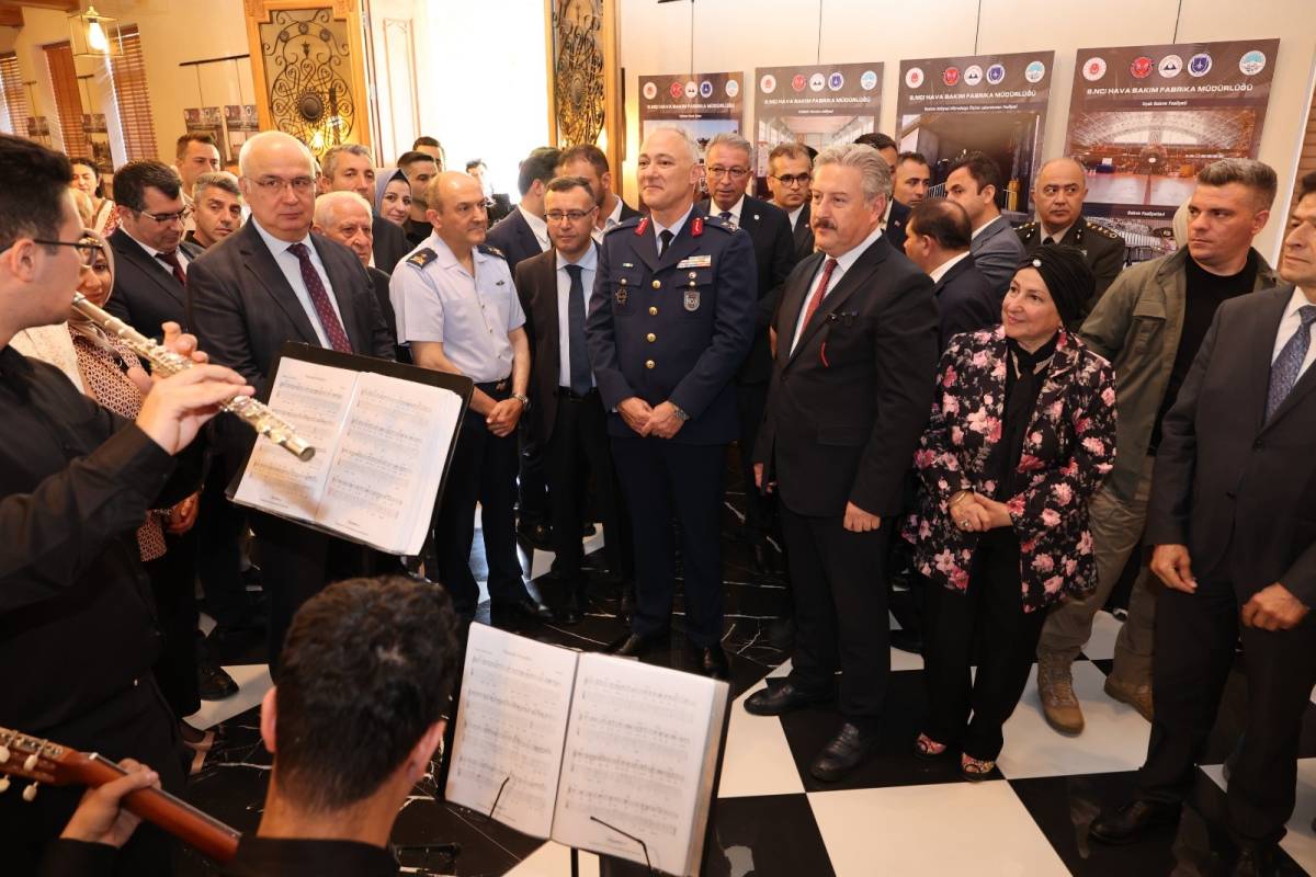 2. HAVA BAKIM FABRİKA MÜDÜRLÜĞÜ 100. YIL RESİM SERGİSİ AÇILDI