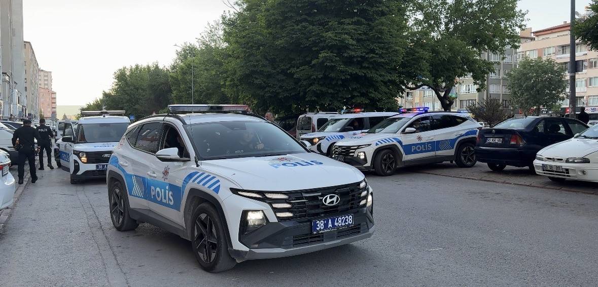 POLİS EKİPLERİ YAKALADI