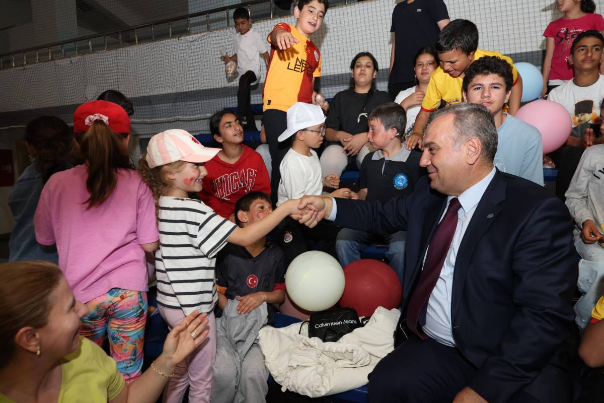 ERÜ’DE ÖDÜL TÖRENİ DÜZENLENDİ