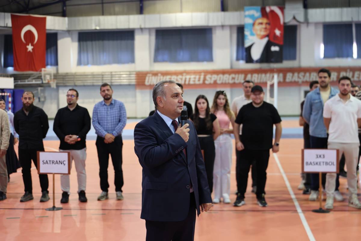 ERÜ’DE ÖDÜL TÖRENİ DÜZENLENDİ