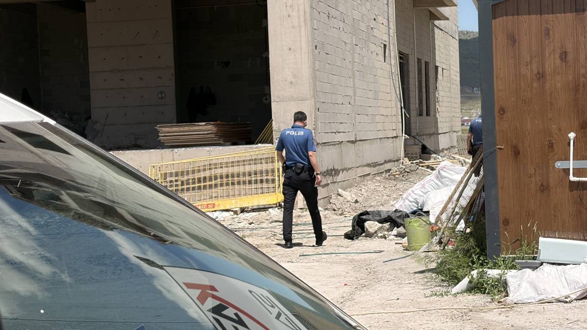İNŞAATTAN DÜŞEN İŞÇİ AĞIR YARALANDI