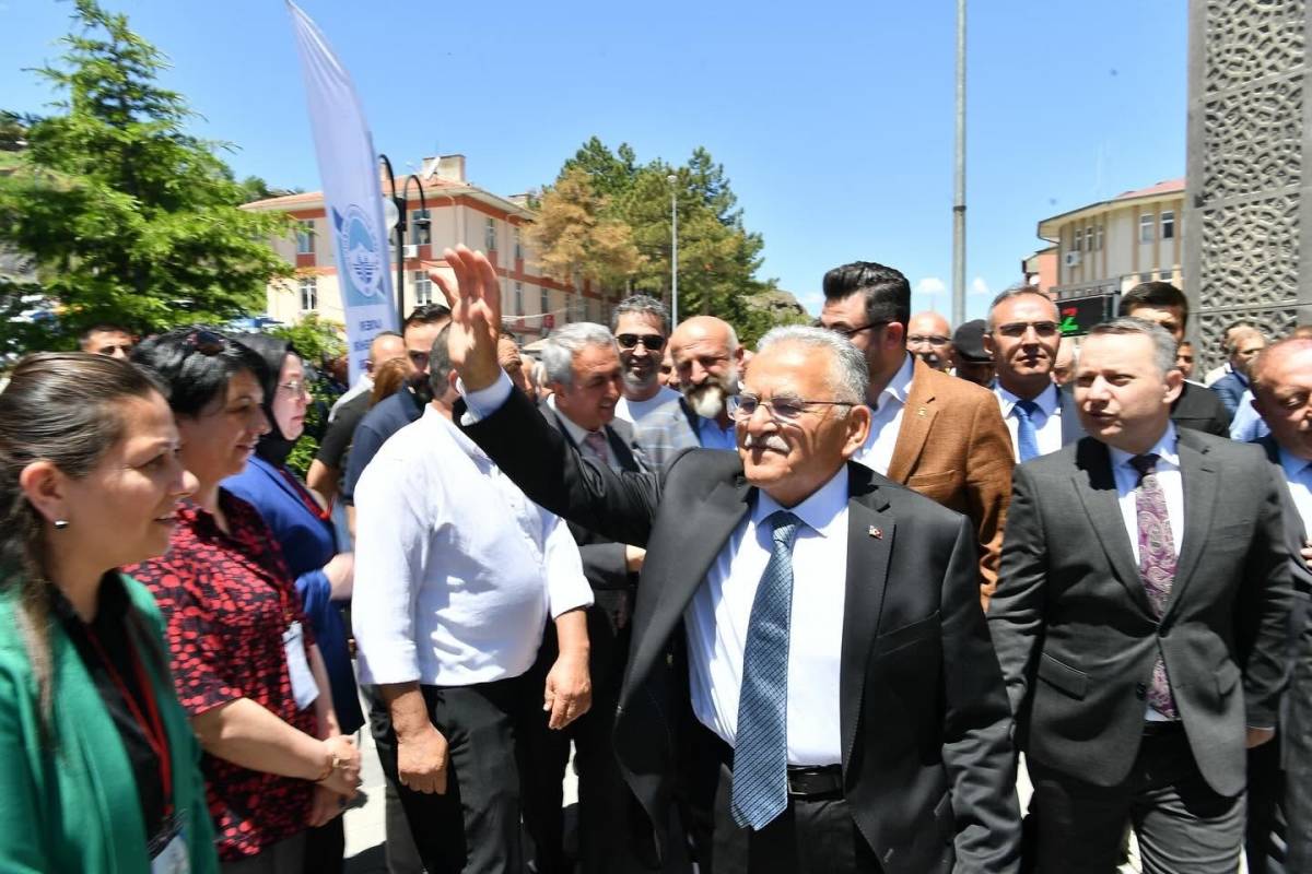 BÜYÜKKILIÇ, BÜNYAN’DA VATANDAŞLARLA BULUŞTU