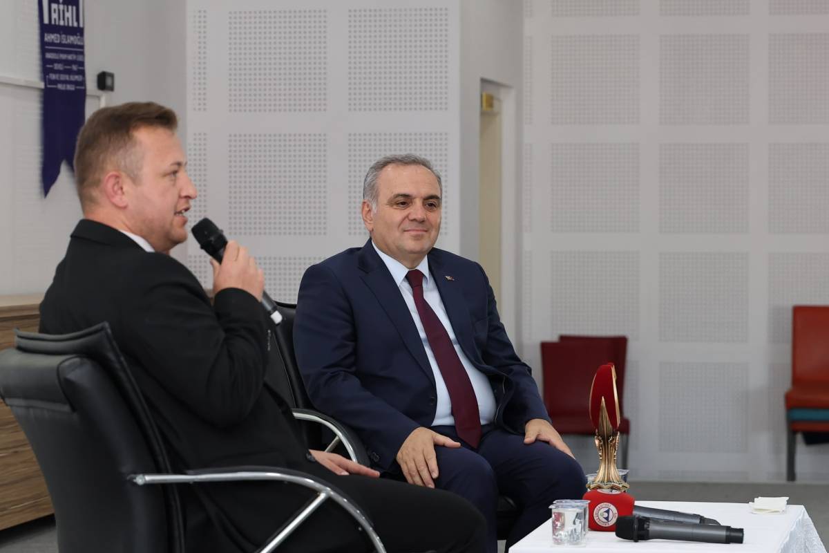 ALTUN, DEVELİ’DE ÖĞRENCİLER İLE BULUŞTU