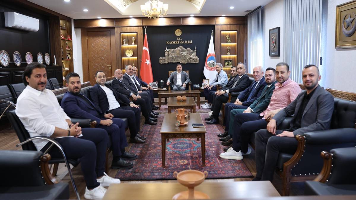 KAYSERİSPOR YÖNETİMİ, VALİ ÇİÇEK İLE BİR ARAYA GELDİ