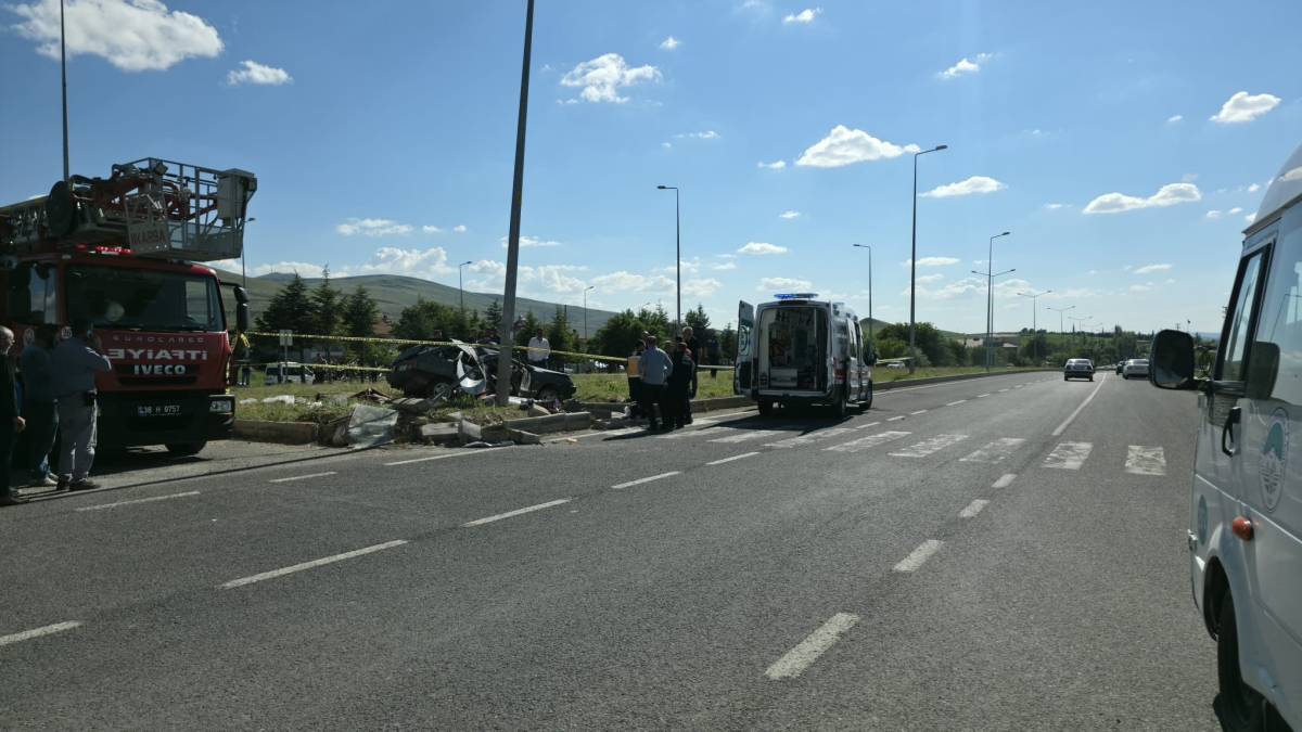 KAYSERİ’DE FECİ KAZA: 3 ÖLÜ, 5 YARALI