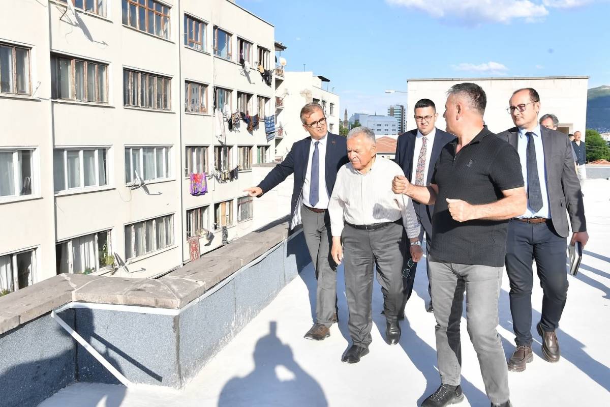 TARİHİ DOKU TİTİZLİKLE ORTAYA ÇIKARILIYOR