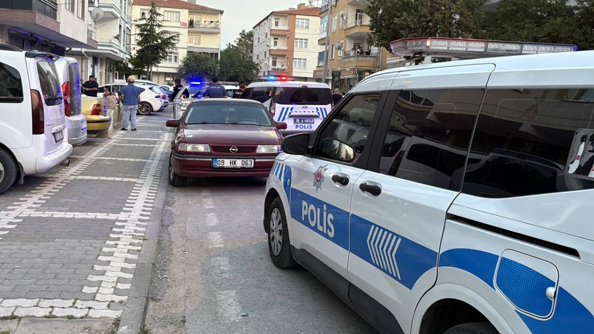 KAYINVALİDESİ VE BALDIZI BIÇAKLADI