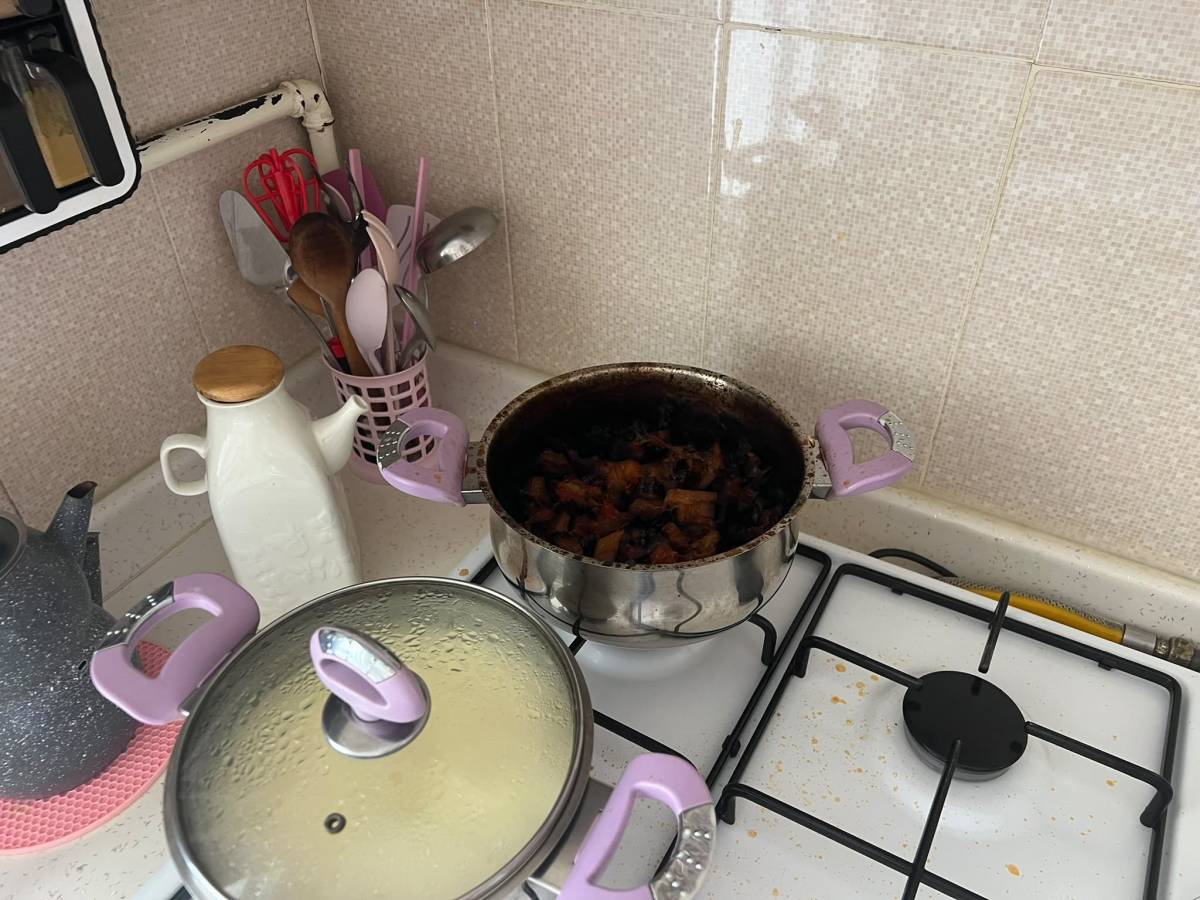 OCAKTA UNUTULAN YEMEK PANİĞE NEDEN OLDU