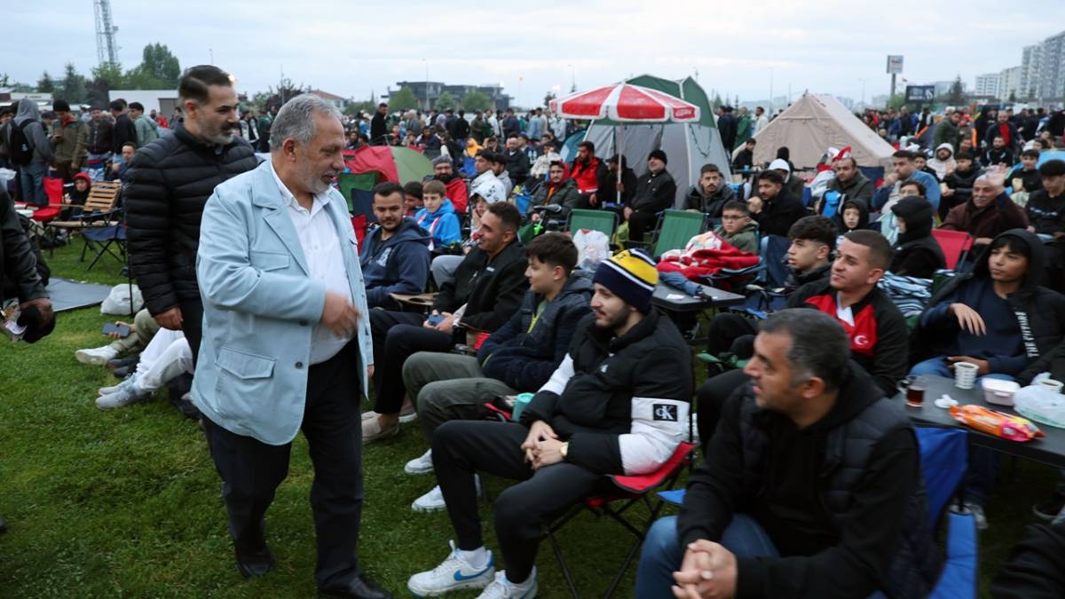 MİLLİ HEYECAN TALAS'TA YÜREKLERİ ISITTI
