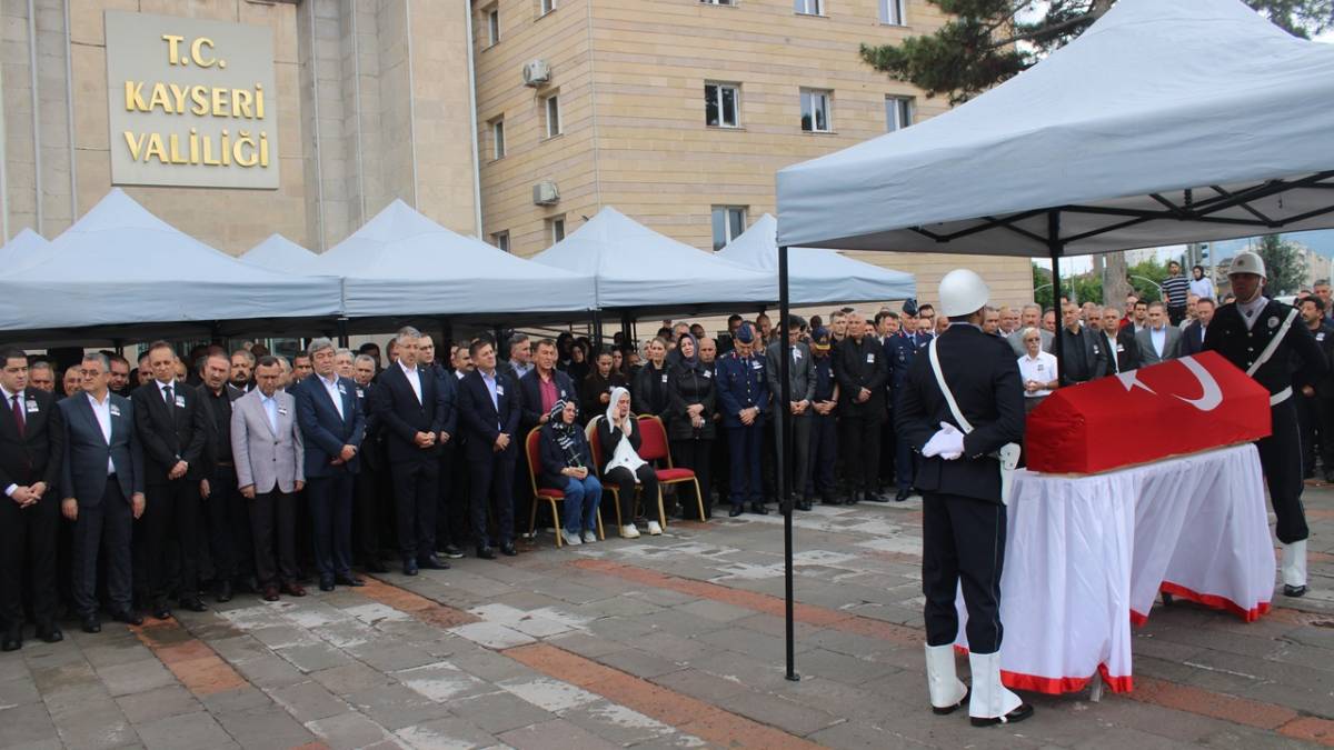 ŞENOL ESMER, MEMLEKETİNE UĞURLANDI