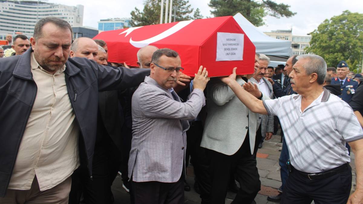 ŞENOL ESMER, MEMLEKETİNE UĞURLANDI