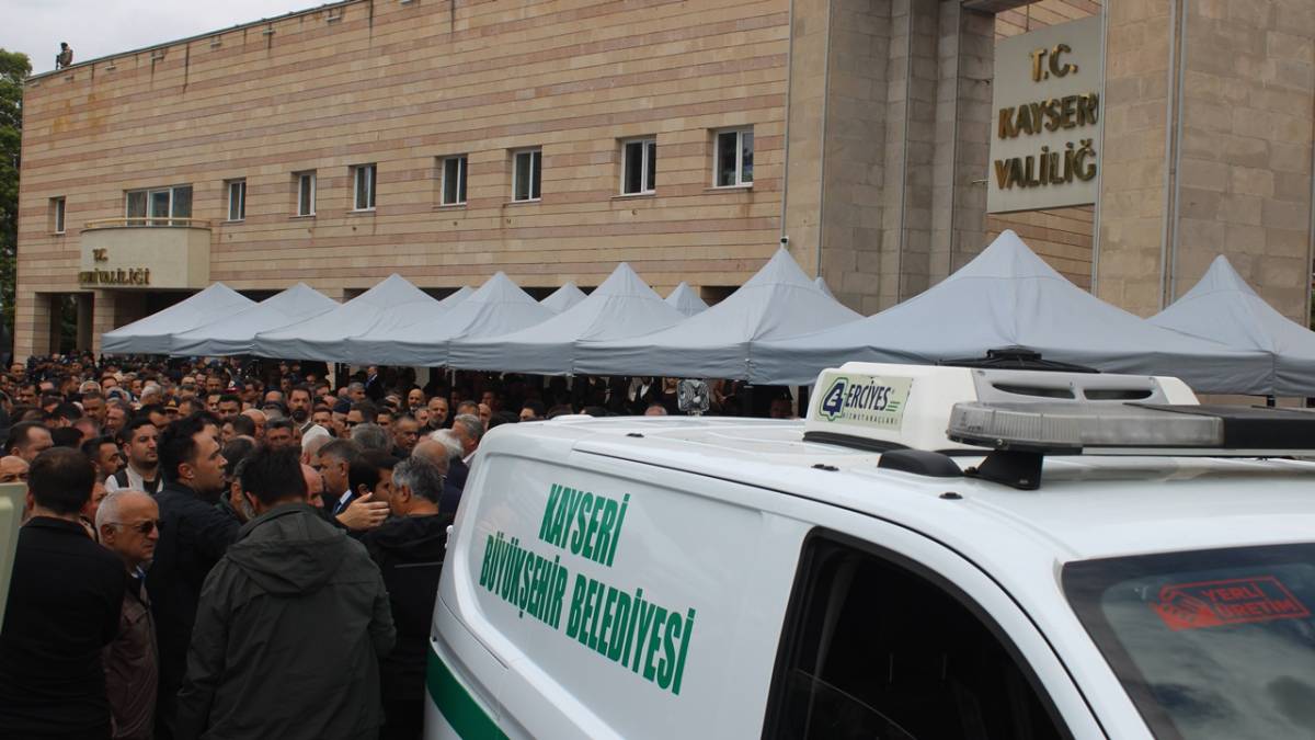 ŞENOL ESMER, MEMLEKETİNE UĞURLANDI