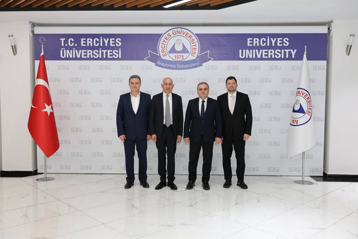 HAYIRSEVER İŞ İNSANI ASIM KİBAR, ERÜ’DE ANILDI