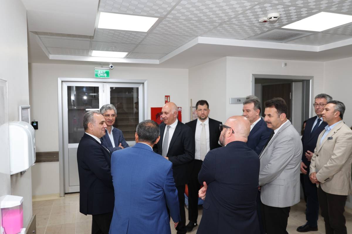 HAYIRSEVER İŞ İNSANI ASIM KİBAR, ERÜ’DE ANILDI