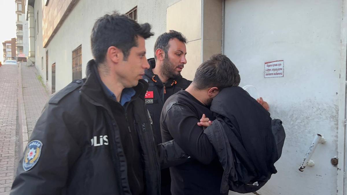 UYUŞTURUCU SATICILARINA DARBE