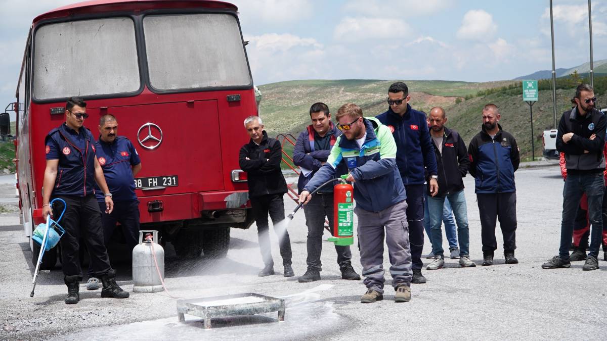 ERCİYES A.Ş. PERSONELİNE YANGIN EĞİTİMİ
