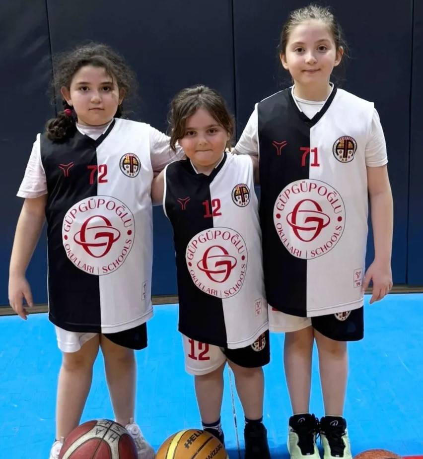 KARDEŞLİK RUHU SAHAYA TAŞINDI