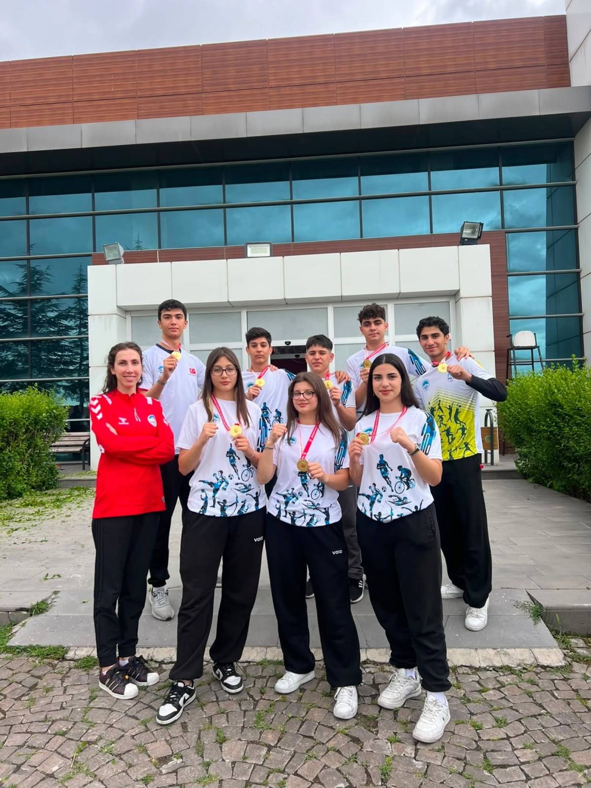 KİCK BOKSTA ZİRVE SPOR A.Ş.’NİN