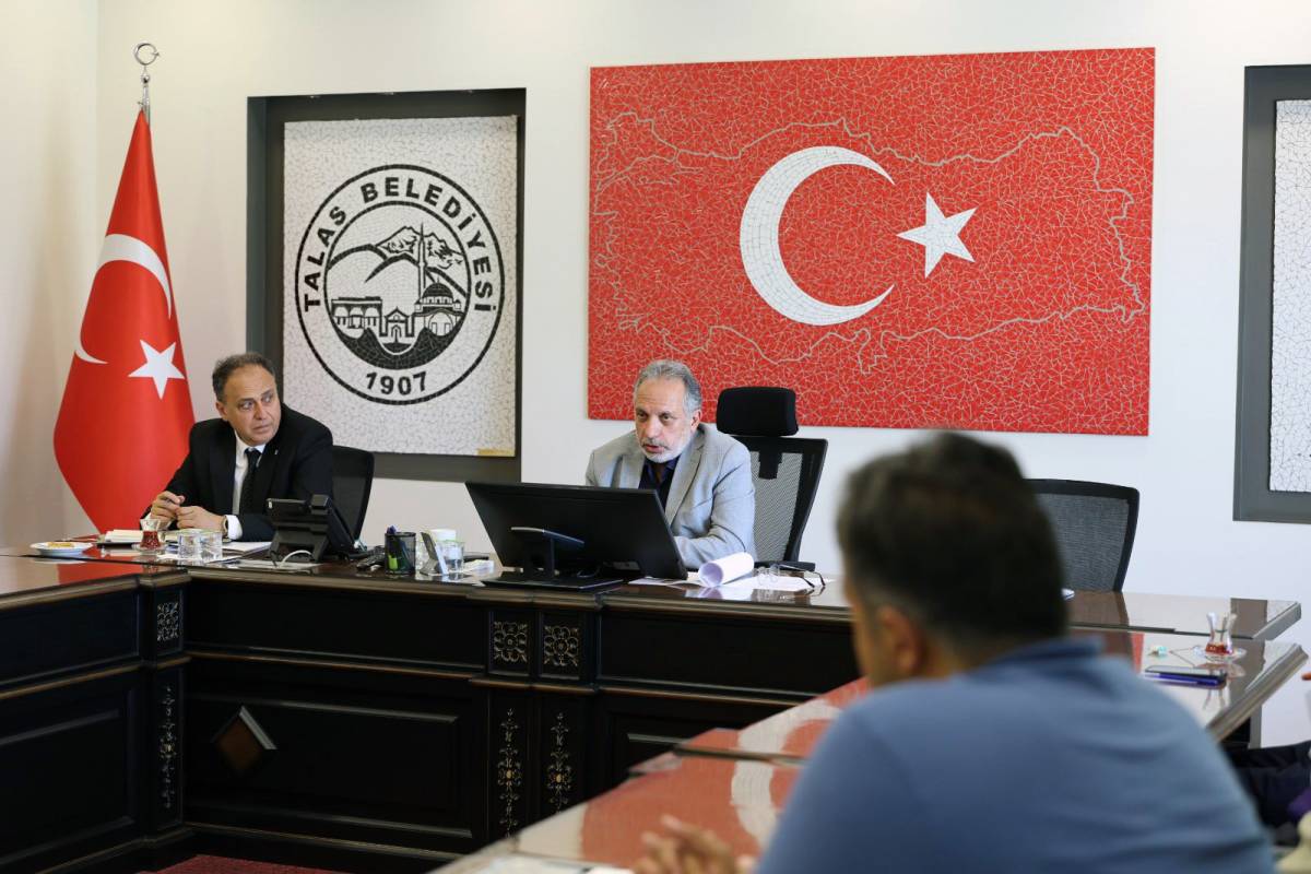 TALAS'TA MUHTARLARLA HİZMET ZİRVESİ